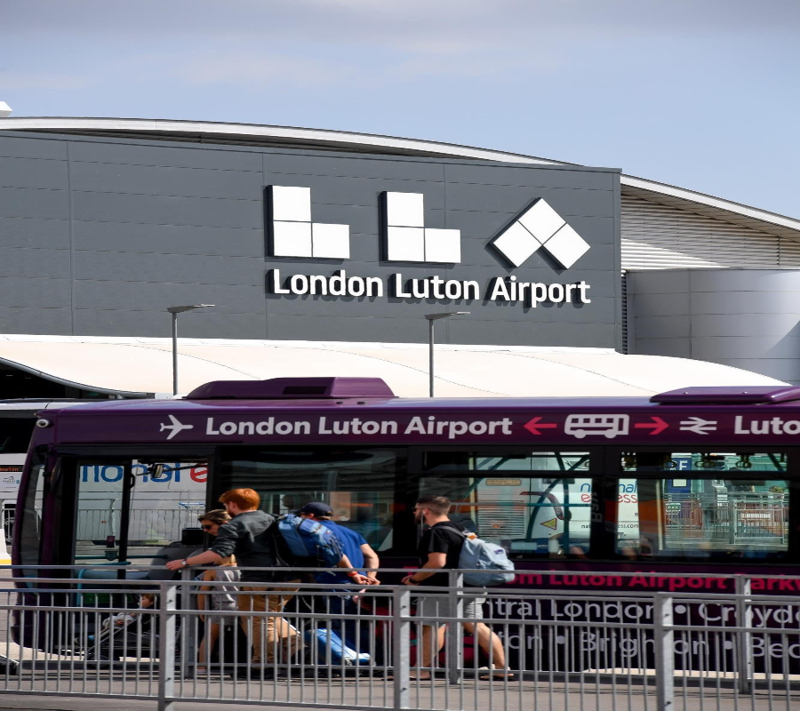Luton To Heathrow Airport Taxi Transfers Heathrow to Luton Airport Taxi Transfers