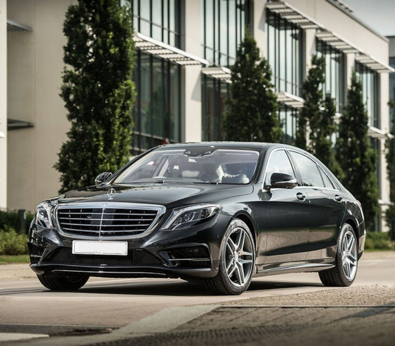 Taxi from East London to Gatwick Airport Taxi from East London to Gatwick Airport