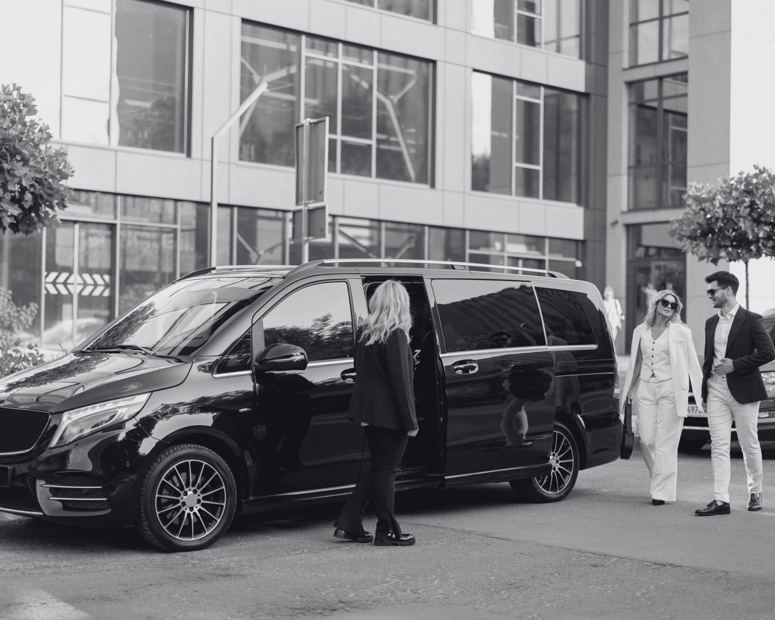 Reading to Gatwick Airport Taxi Reading to Gatwick Airport Taxi